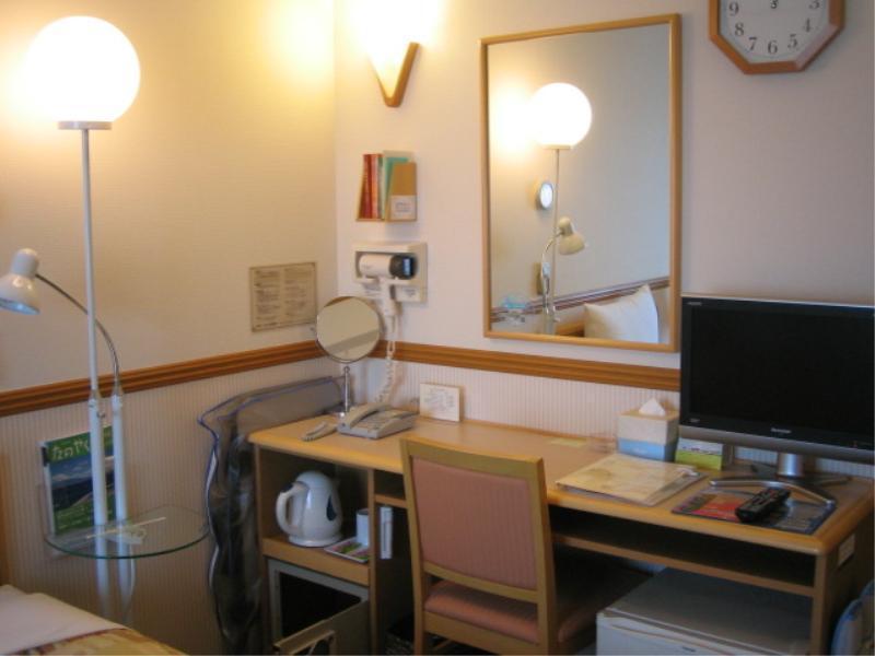 Toyoko Inn Osaka Jr Noda Ekimae Exterior foto
